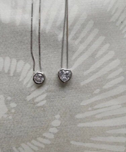 Load image into Gallery viewer, 18K Gold Vermeil Heart ♡ Round Pendant Box chain Necklace