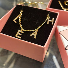 Cargar imagen en el visor de la galería, CZ Diamond Name Bracelet