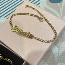Load image into Gallery viewer, Figaro Name Bracelet Old English Font