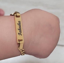 Load image into Gallery viewer, 18K Custom Baby Kids Bar Engraved Bracelet