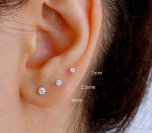 Charger l&#39;image dans la galerie, 2Pcs Solid Surgical Steel Hypoallergenic Ball Screw Back Kids Adults CZ Diamond Stud Earrings Cartilage Helix Tragus Mini Stud 16G 18G
