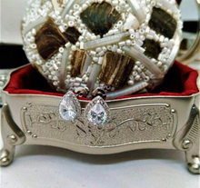 Cargar imagen en el visor de la galería, 18K White Gold Plated CZ Imitation Diamond Dainty Minimalist Pear shaped Stud Earrings Bridal Collection Hypoallergenic

