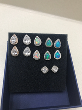 Cargar imagen en el visor de la galería, S925 Sterling Silver Filled Platinum Plated Square 1.90 ct CZ Diamond Silver Stud Earrings Bridal Collection
