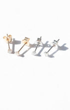 Charger l&#39;image dans la galerie, 18K Gold Vermeil FAZ Diamond Bridal Stud Earrings
