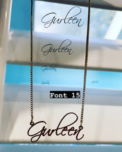 Cargar imagen en el visor de la galería, 18K Script Style Custom Name Necklace
